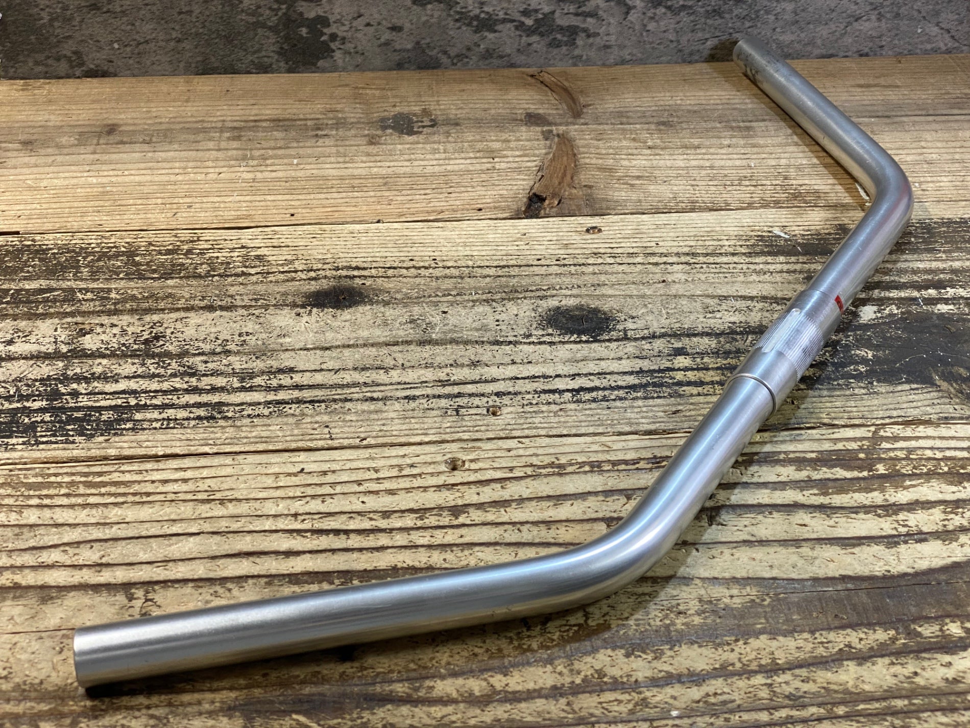 JU451 日東 NITTO B812 アルミハンドルバー フラット 610mm Φ25.4