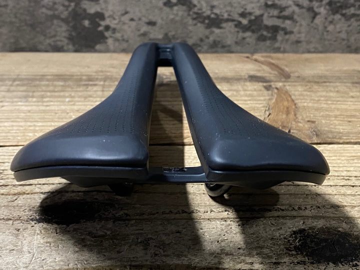 KL920 ボントレガー BONTRAGER AEOLUS ELITE サドル 145mm