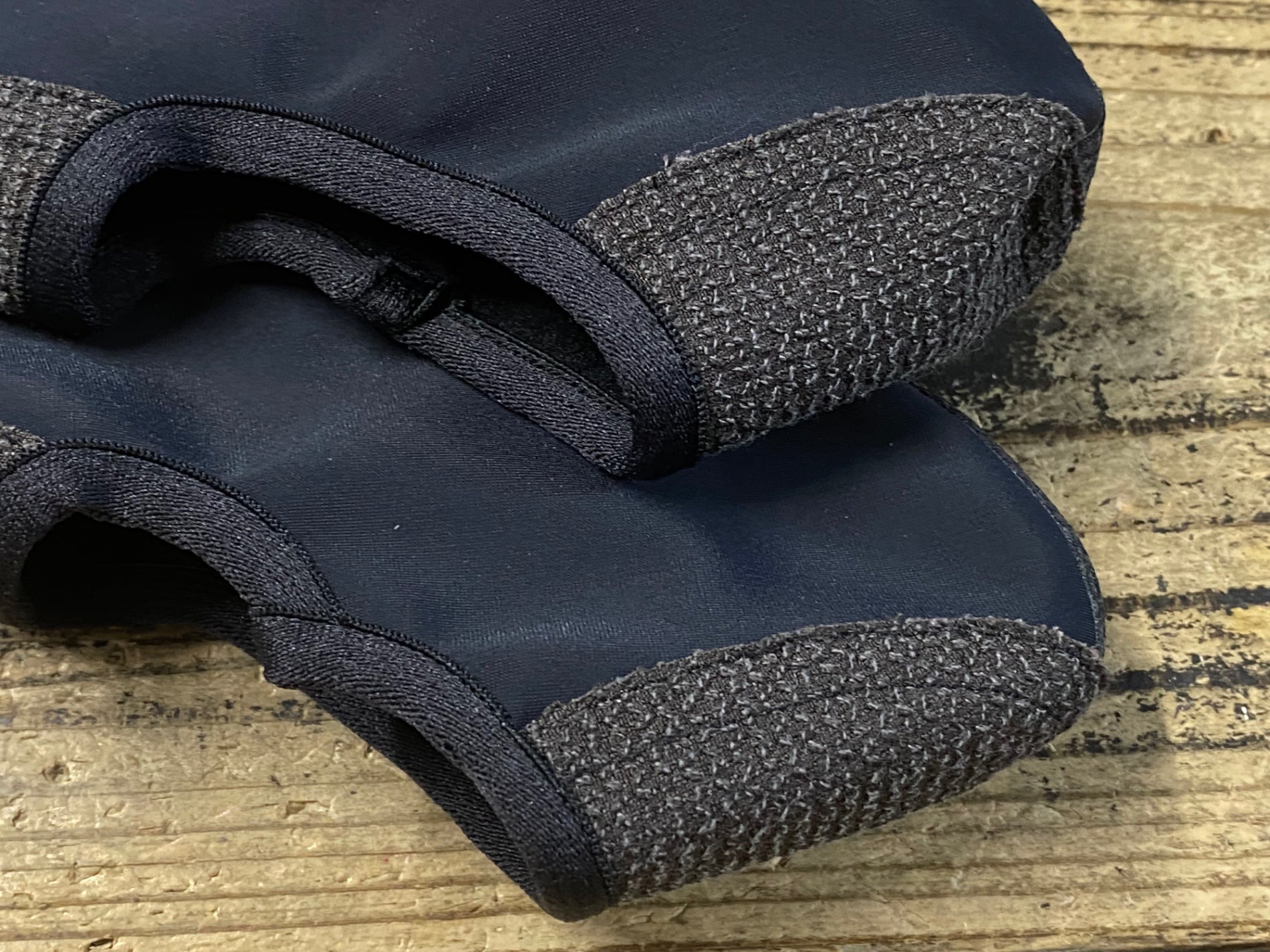 JY687 ラファ Rapha DEEP WINTER OVERSHOES シューズカバー 黒 M 裏