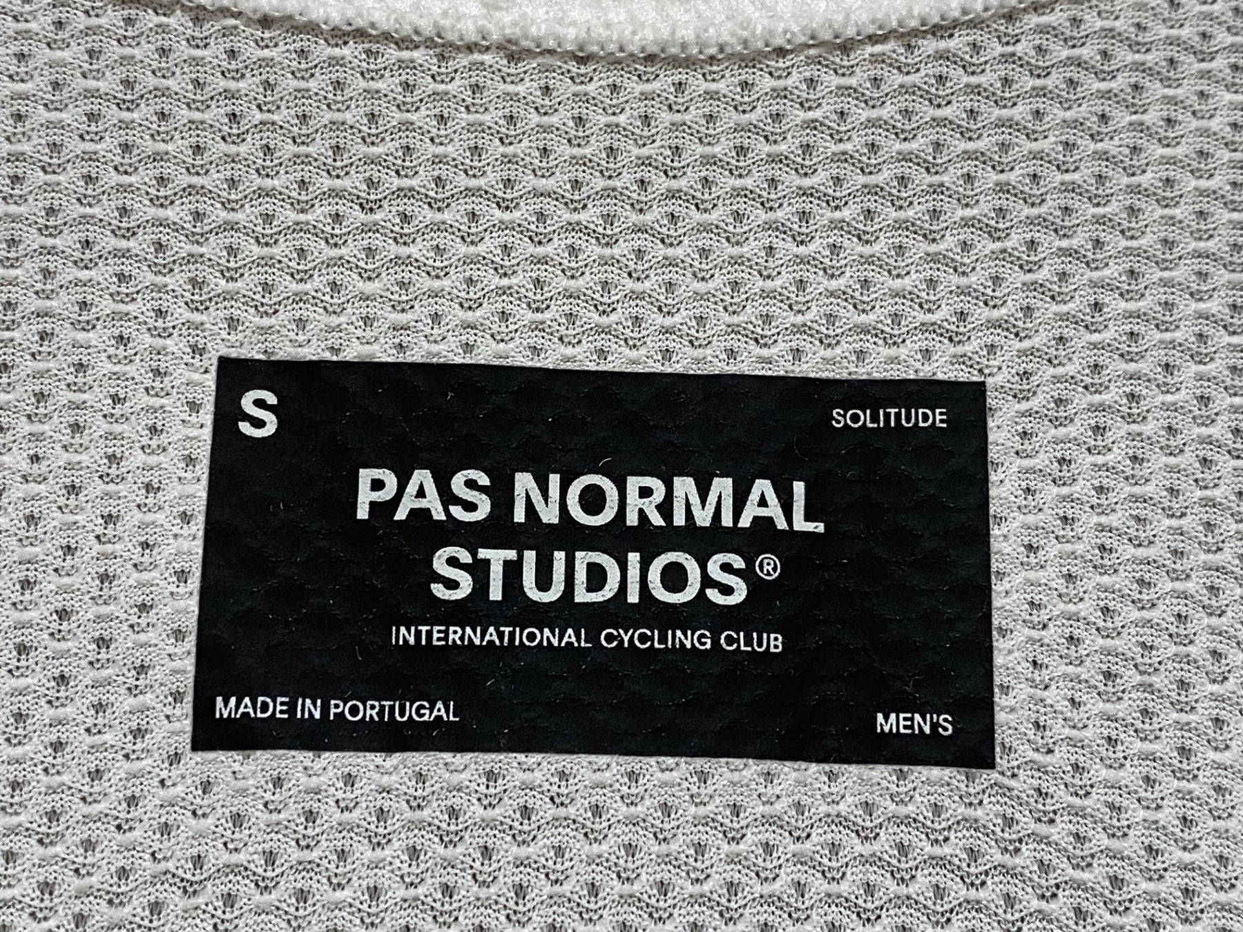 KE882 パスノーマルスタジオ PAS NORMAL STUDIOS Solitude 半袖