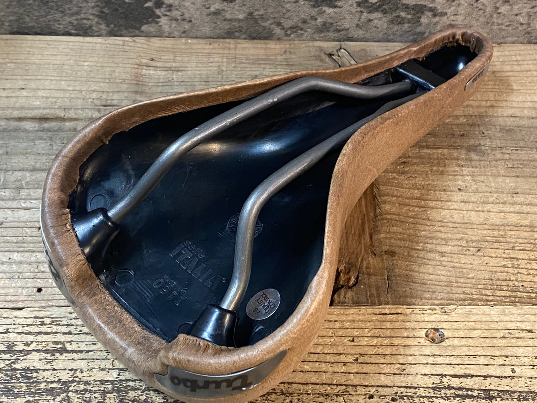 JP066 セライタリア selle italia TURBO サドル 茶色
