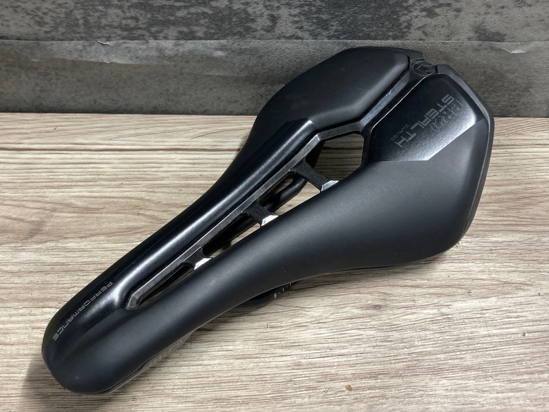 KF384 シマノ SHIMANO PRO STEALTH CURVED PERFORMANCE サドル 黒