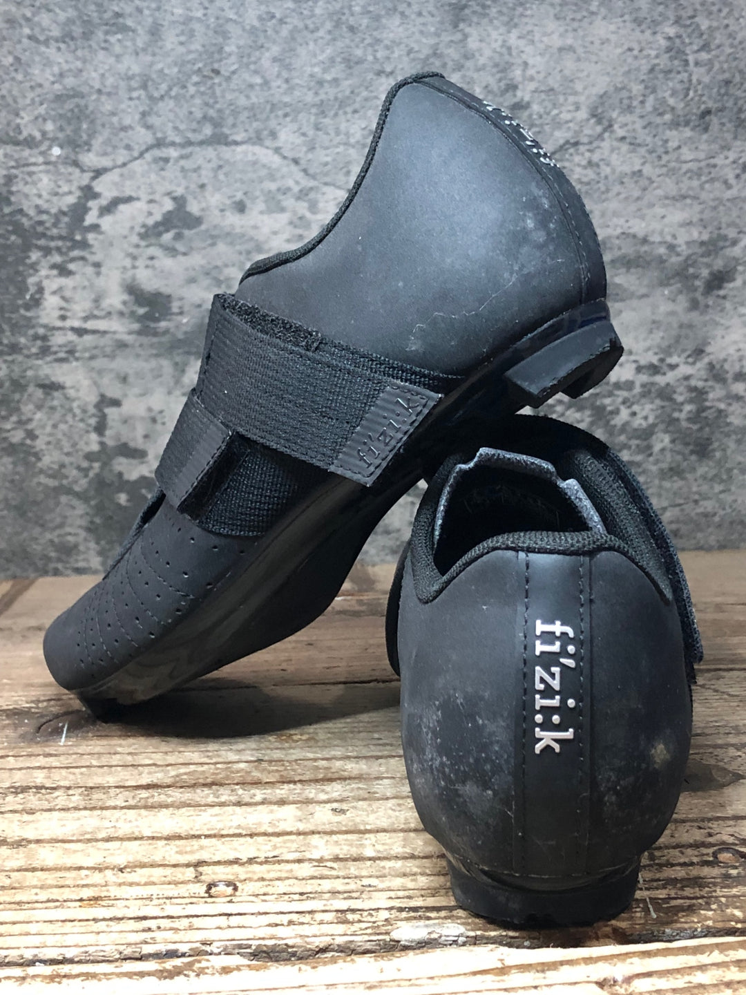 JJ919 フィジーク fizi:k TEMPO POWERSTRAP R5 ビンディングシューズ 3穴 EU38 黒
