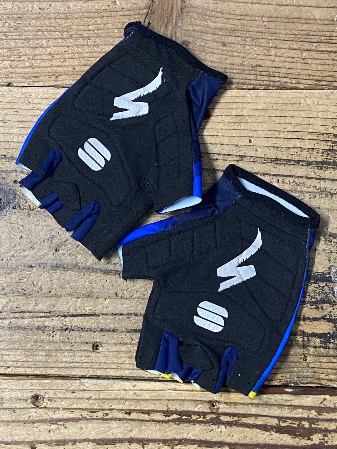 KJ794 スポーツフル sportful 指切り グローブ 紺 黃 L TINKOFF SAXO