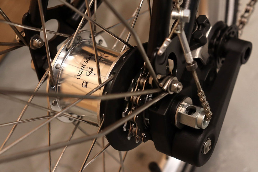ブロンプトン BROMPTON Cライン C-LINE EXPLORE MID 2022 マットブラック 2×3S スチール 折り畳み 小径車 ミニベロ 【千葉店】