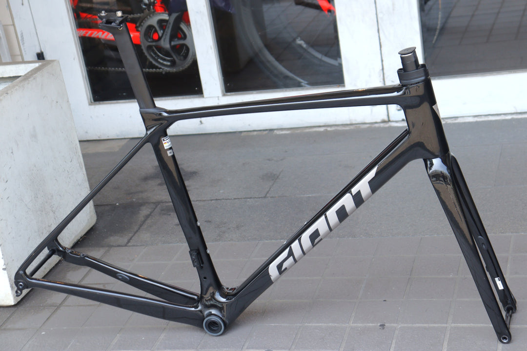 ジャイアント GIANT TCR ADVANCED PRO 2025モデル Mサイズ カーボン ロードバイク フレームセット 【横浜店】
