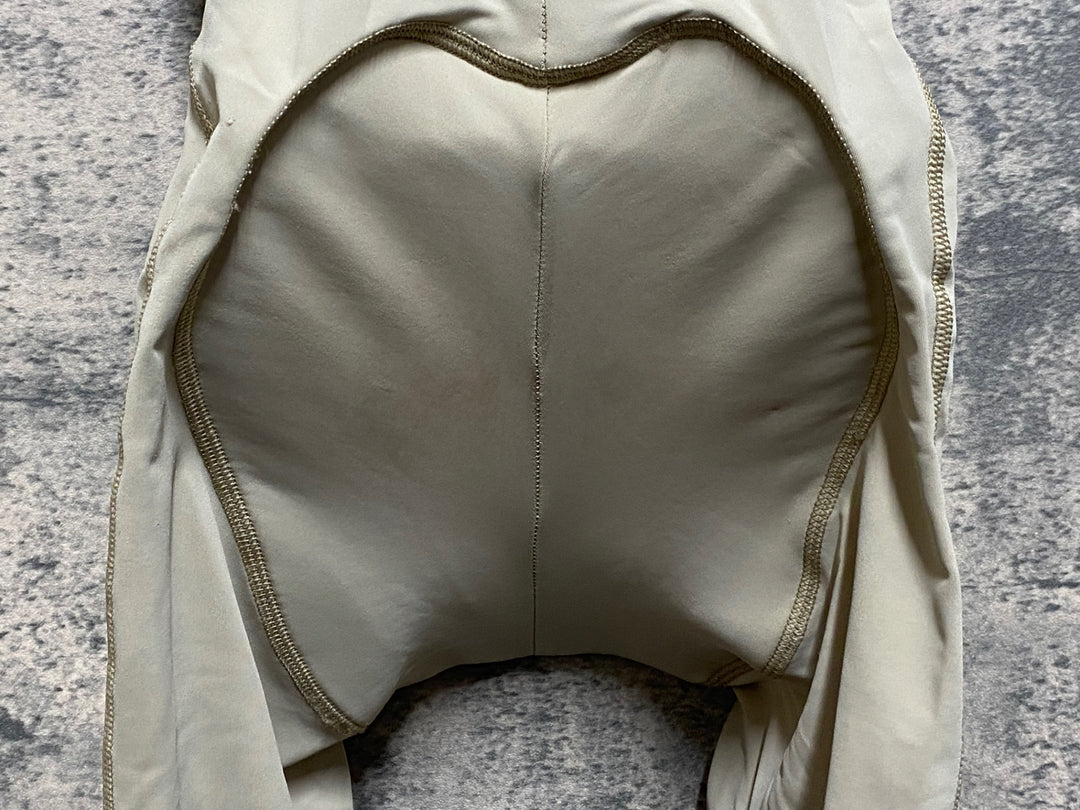 JQ535 イザドア Isadore ALTERNATIVE BIB SHORTS ビブショーツ ベージュ XS ※汚れあり