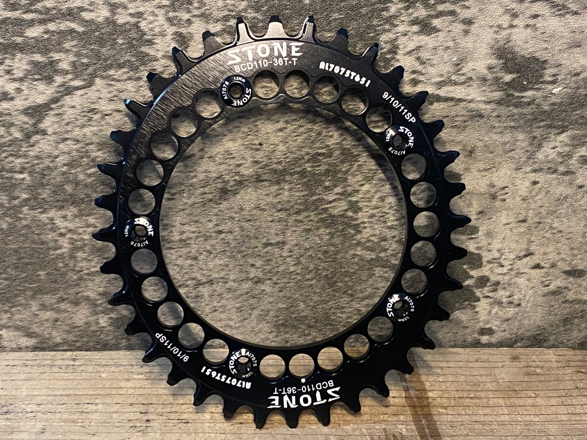 JP623 ストーン STONE 楕円 チェーンリング ナローワイド 36T BCD110