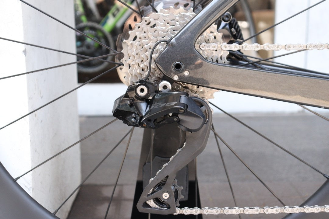 トレック TREK マドン MADONE SL6 DISC GEN6 2023 52サイズ シマノ 105 R7170 Di2 12S カーボン ロードバイク AEOLUS ELITE 50 【横浜店】