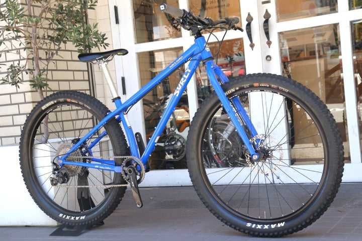 サーリー SURLY カラテモンキー KARATE MONKEY 27.5 PLUS 2023モデル SMサイズ シマノ XT M8000 MIX 11S クロモリ MTB ハードテイル 【横浜店】