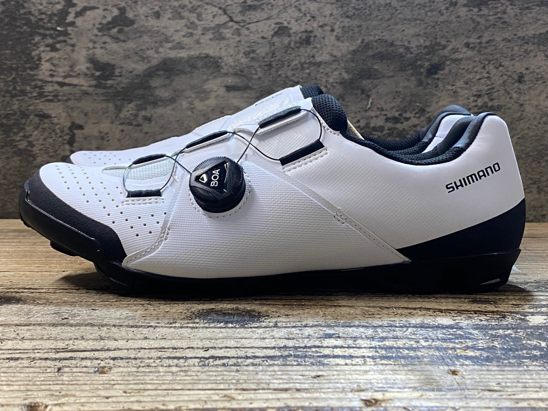 JW658 シマノ SHIMANO XC3 SH-XC300 W01S ビンディングシューズ EU42 SPD 白 ※未使用