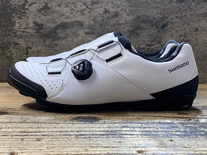 JW658 シマノ SHIMANO XC3 SH-XC300 W01S ビンディングシューズ EU42 SPD 白 ※未使用