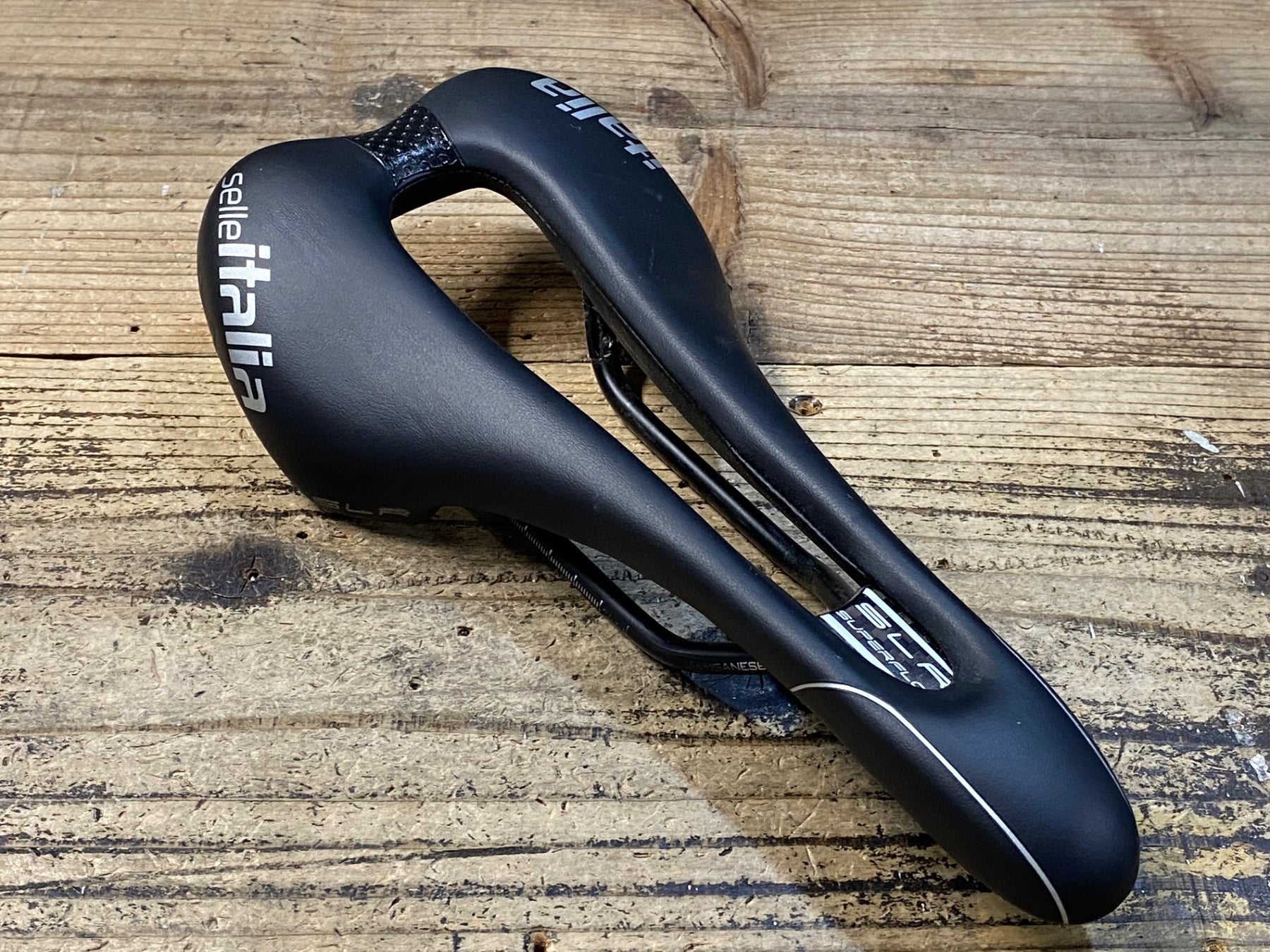 KA394 セライタリア Selle Italia SLR TM SUPERFLOW サドル 133mm 黒