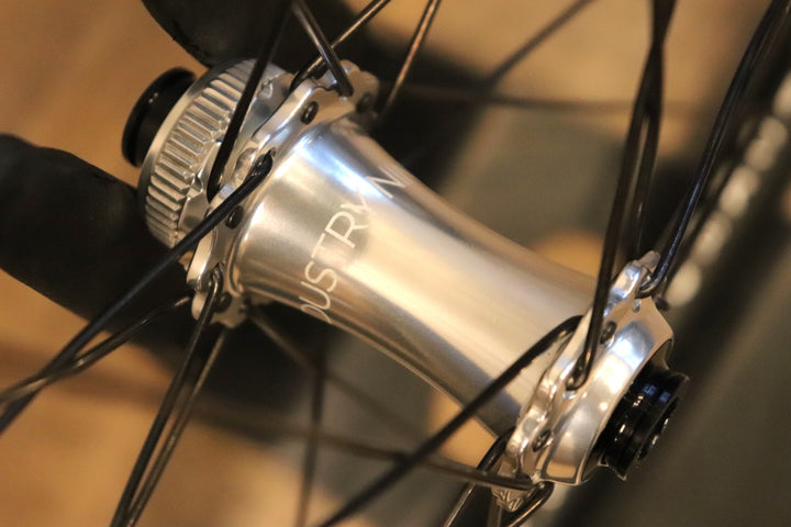 ウィキッド・ホイール・ワークス WICKED WHEEL WORKS IndustryNine SOLIX ROAD カーボン クリンチャー シマノ11/12S 手組 ホイールセット 【さいたま浦和店】