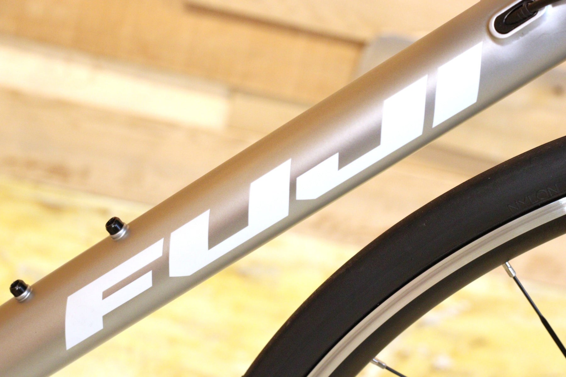 Fuji Naomi アルミロード 2023モデル サイズ52 直接引き渡しのみ 新品未使用 フジ FUJI ナオミ NAOMI 2023 49サイズ シマノ ソラ