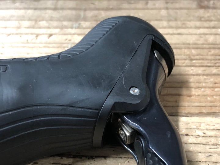 JZ786 シマノ SHIMANO アルテグラ ULTEGRA ST-R8070 右のみ STIレバー ※オイル漏れのためジャンク