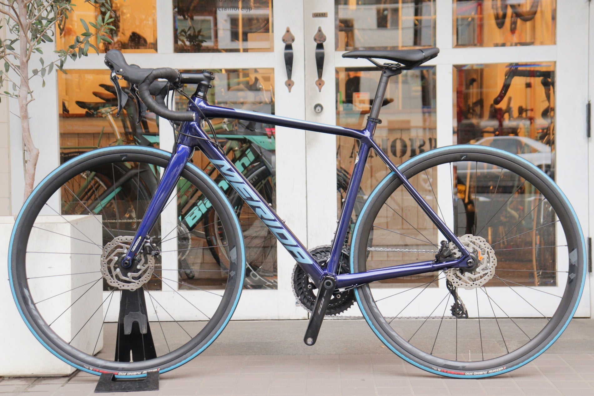 メリダ MERIDA スクルトゥーラ SCULTURA 700 2024モデル 50サイズ