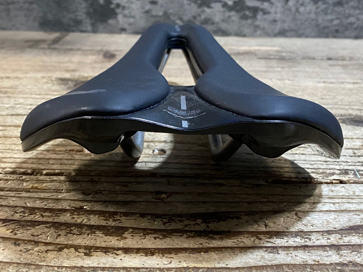 KC307 セライタリア selle italia NOVUS EVO BOOST SUPERFLOW サドル 黒 145mm L3 Ti316 レール