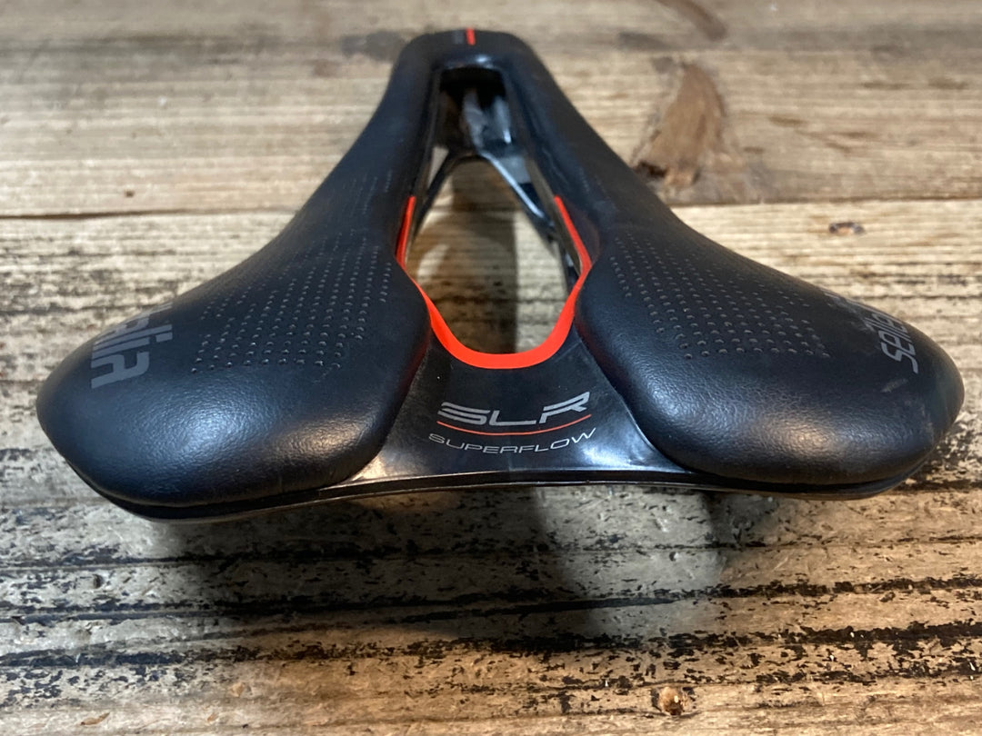 JT349 セライタリア Selle Italia SLR BOOST SUPERFLOW サドル 黒 145mm カーボンレール