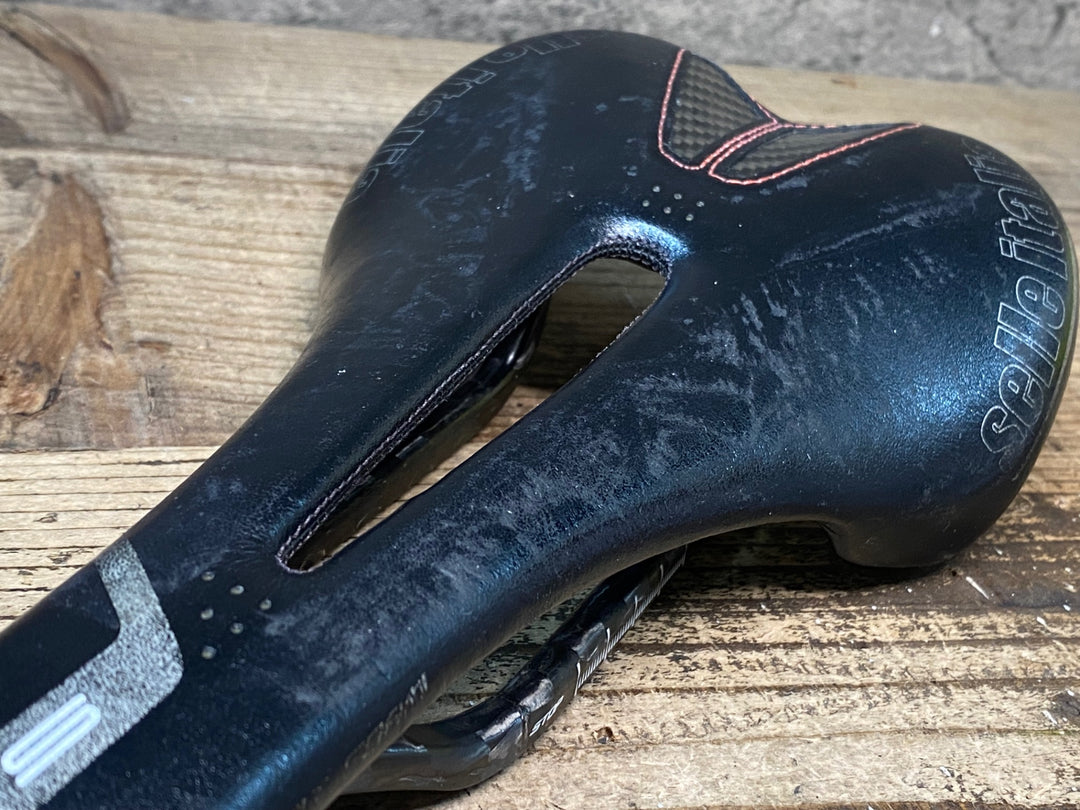 HJ314 セライタリア selle italia SLR KIT CARBONIO サドル 黒 130mm カーボンレール