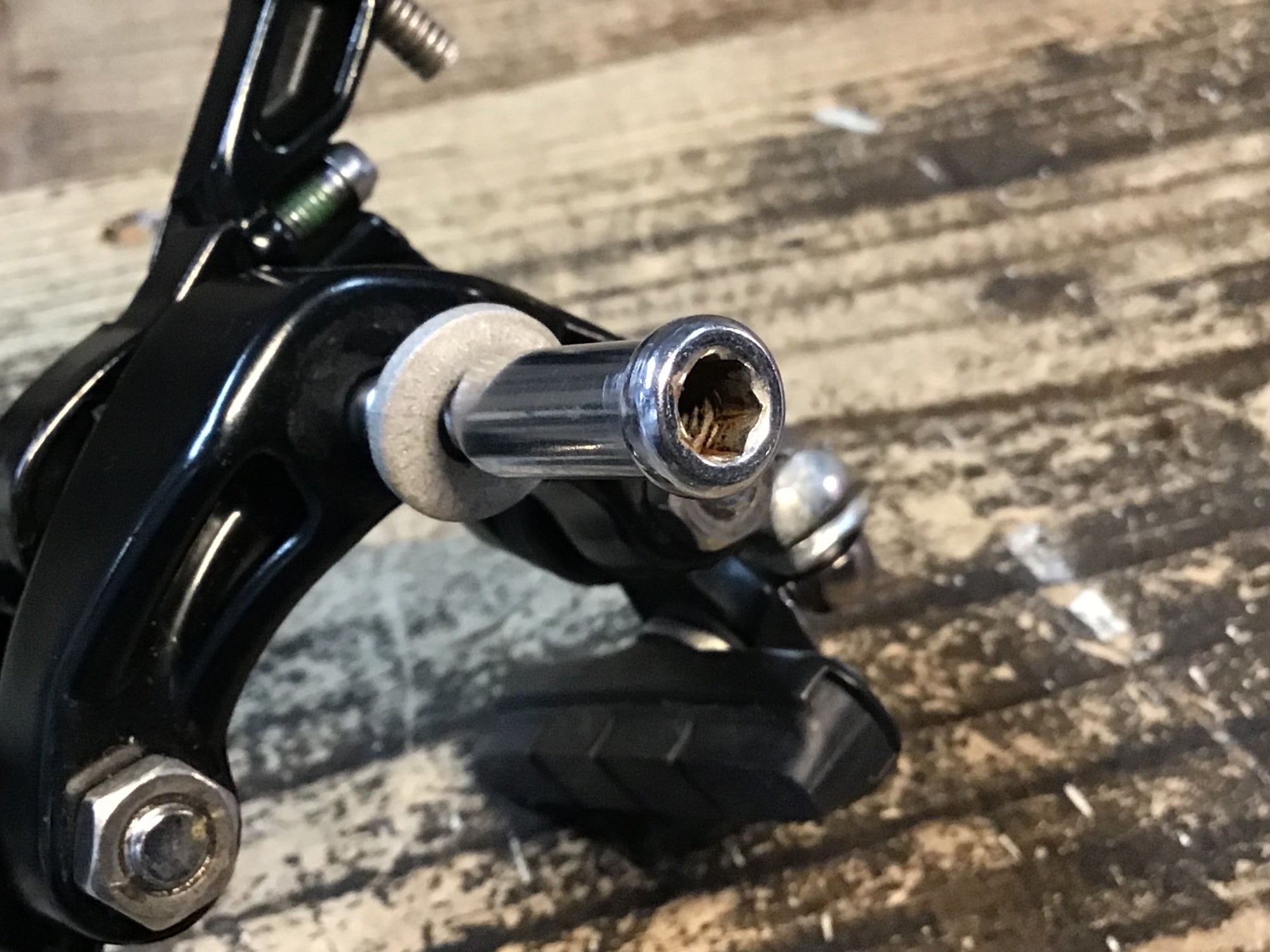 IW518 シマノ SHIMANO 105 BR-5800 BR-5810R ブレーキキャリパー 前後