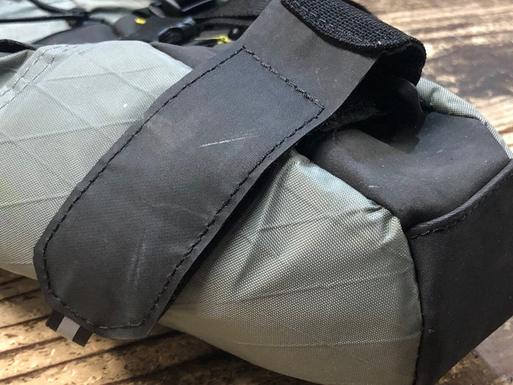 JZ654 アピデュラ APIDURA サドルパック SADDLE PACK サドルバッグ 11L