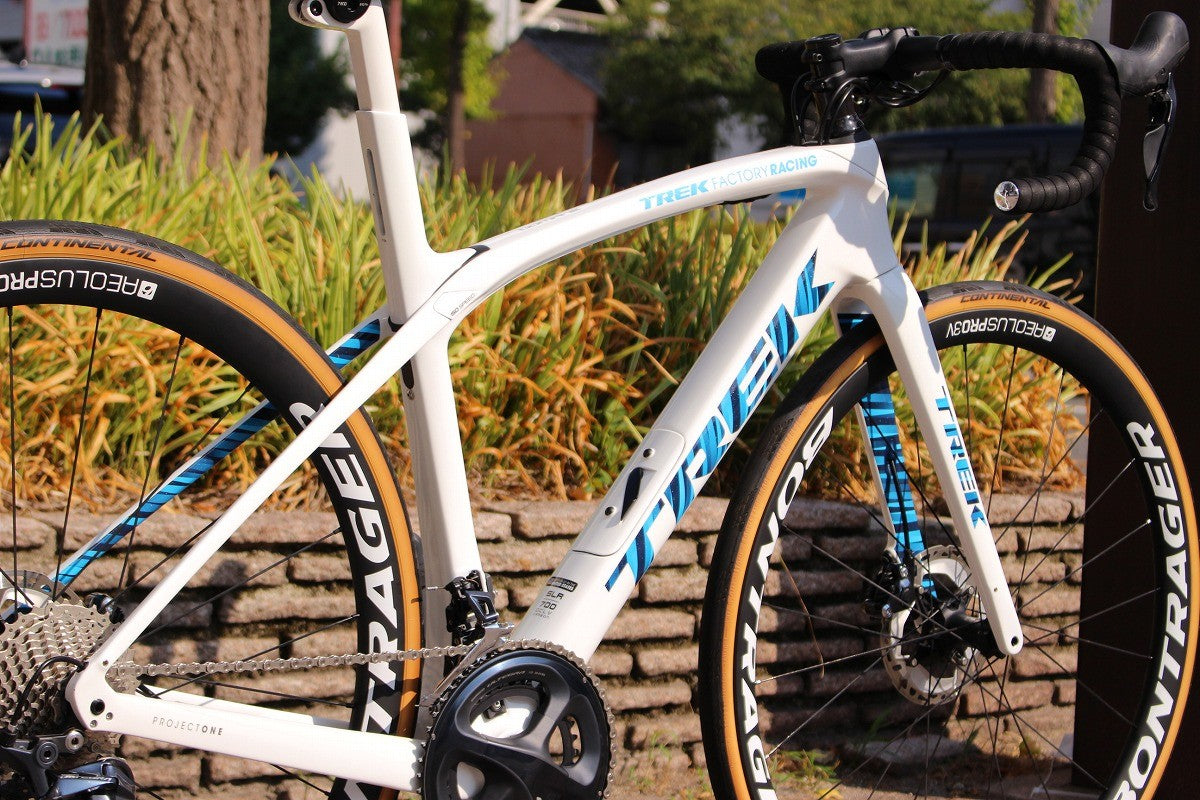 TREK DOMANE SLR フルカーボン　フロントフォーク TREK DOMANE SLR フルカーボン フロントフォーク TREK DOMANE