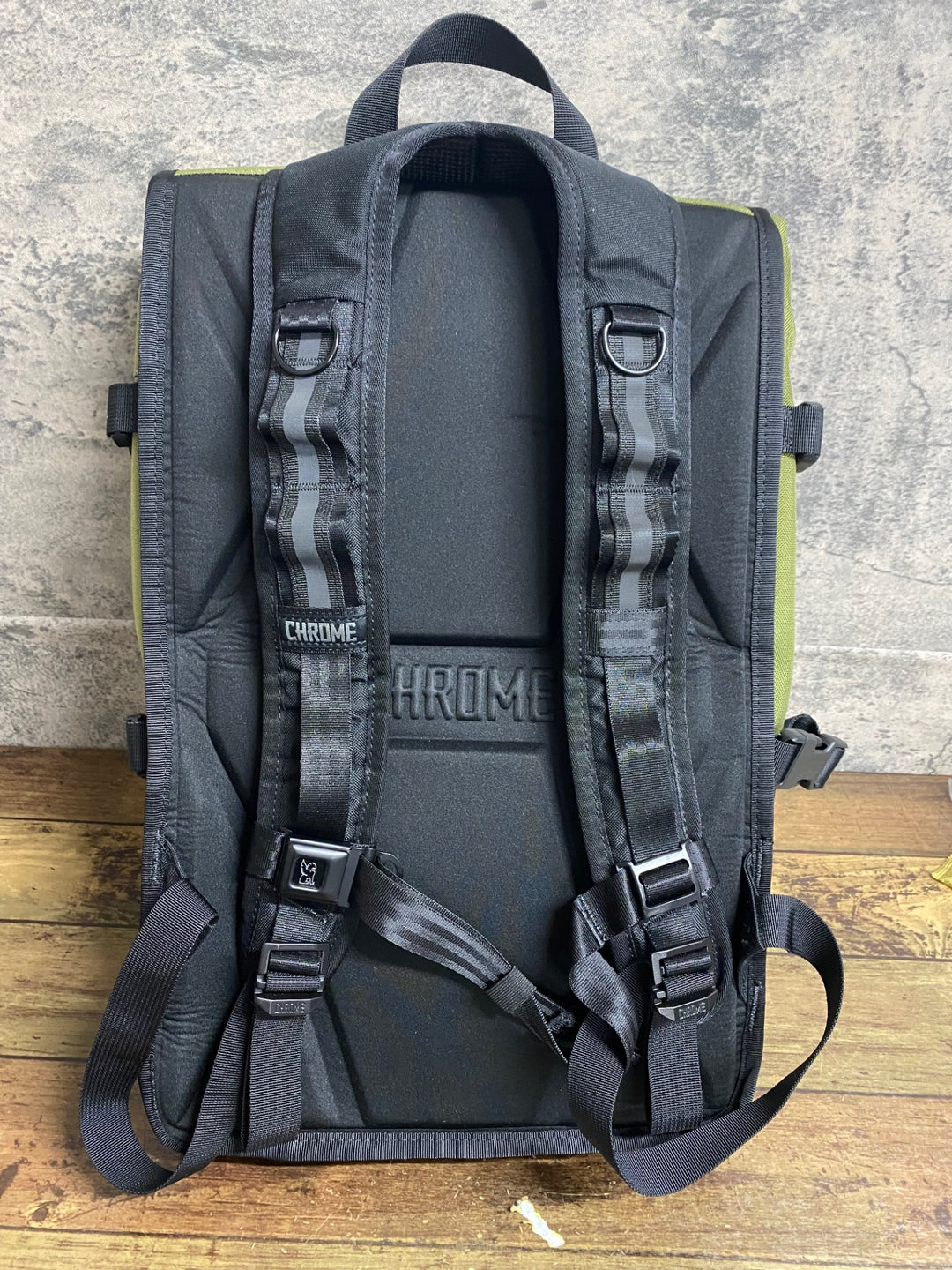 KA252 クローム CHROME BARRAGE CARGO バックパック オリーブ
