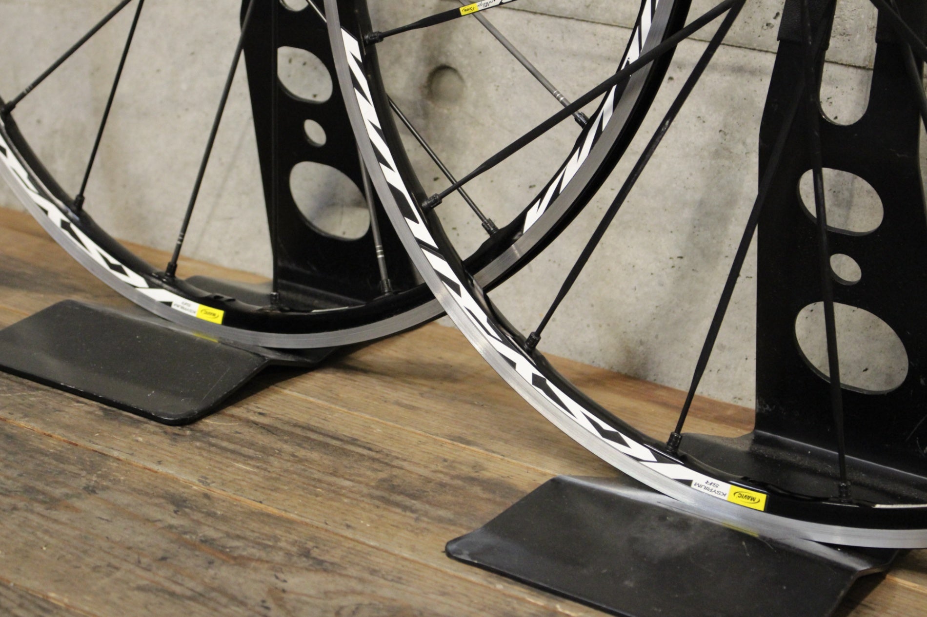 マビック MAVIC キシリウム KSYRIUM SR アルミ クリンチャー ホイール