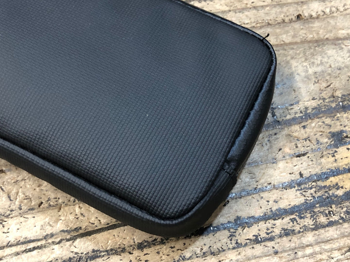 JZ194 ラファ Rapha RAINPROOF ESSENTIALS CASE LARGE ポーチ 黒 ※ロゴ一部剥がれ