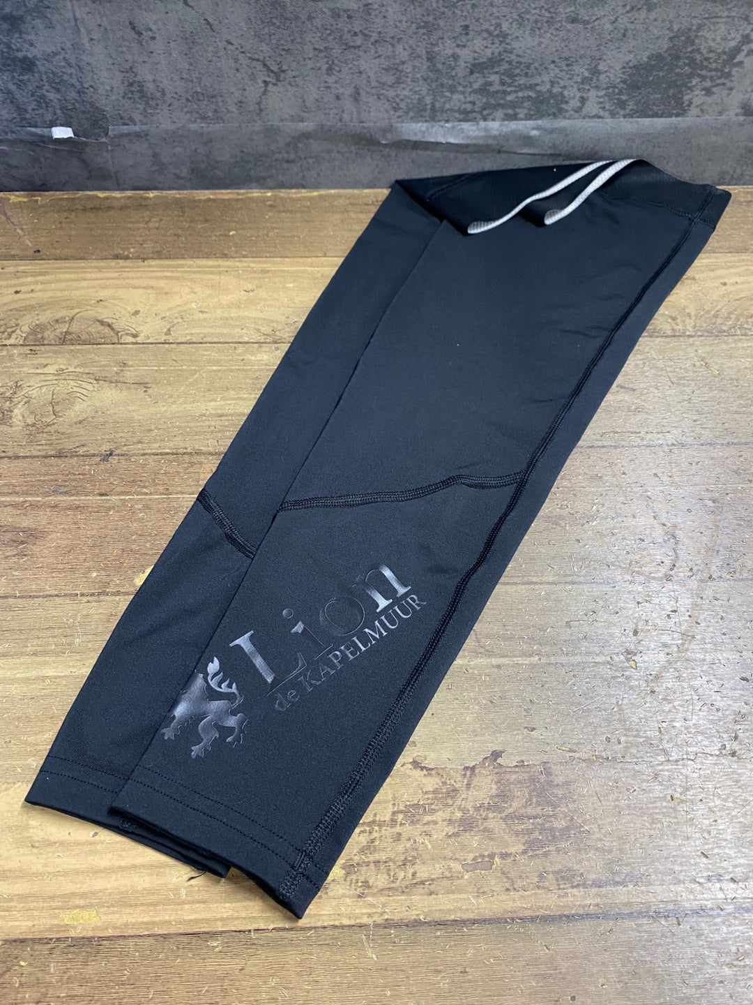KF239 リオンドカペルミュール Lion de KAPELMUUR レッグカバー 黒 S