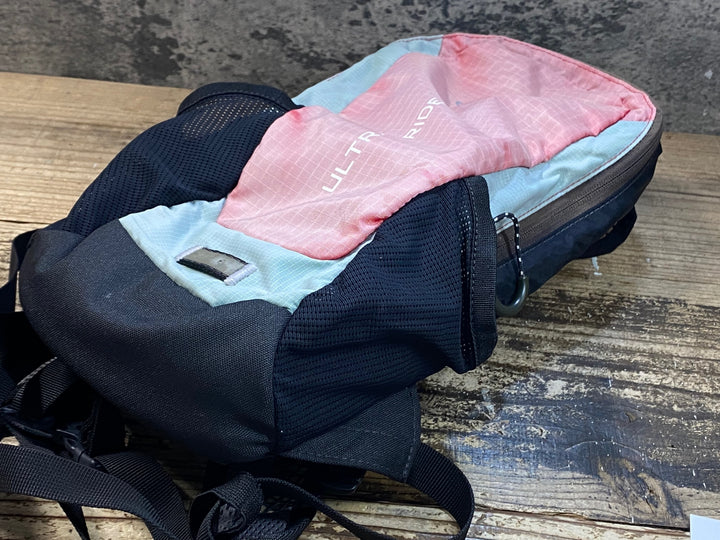 JX136 ドイター deuter ULTRA RIDE 6 リュック バックパック 黒 ピンク
