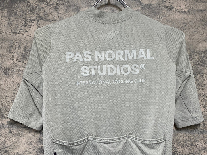 KJ975 パスノーマルスタジオ PAS NORMAL STUDIOS SOLITUDE 半袖 サイクルジャージ XS