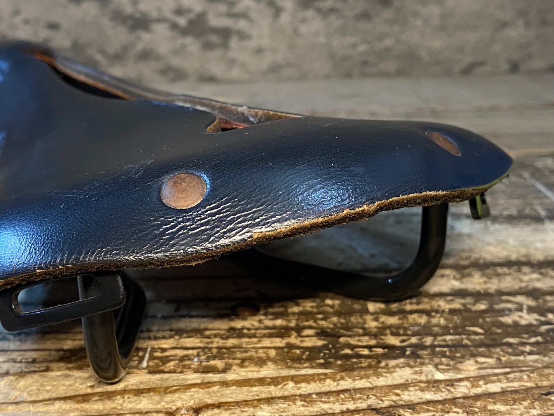 JW206 セラアナトミカ SELLE AN-ATOMICA TITANICO レザー サドル 黒