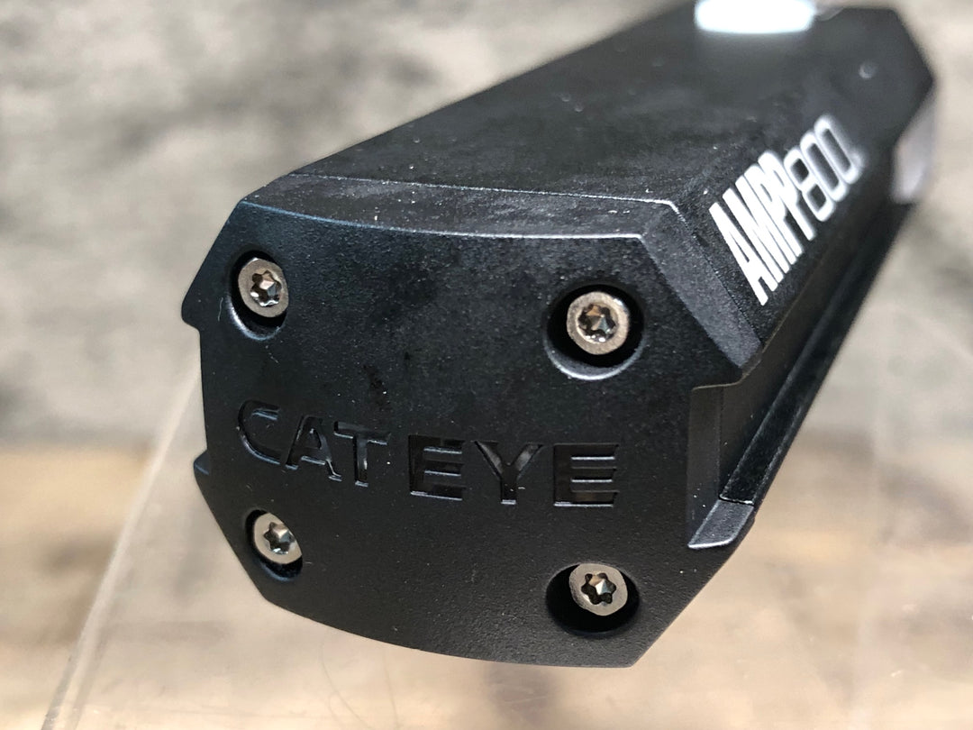 JQ786 キャットアイ CATEYE AMPP800 フロントライト 点灯確認済み