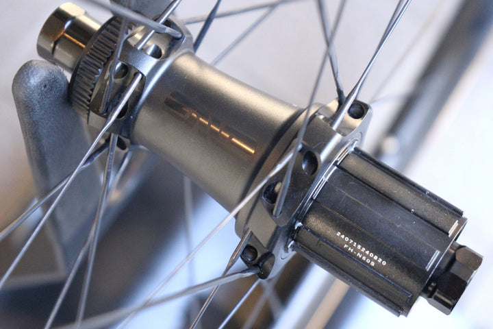 エンヴィ ENVE SES2.3 NEW STRAIGHT SPOKE カーボン チューブレスレディ ホイールセット シマノ11/12S 21C 【横浜店】