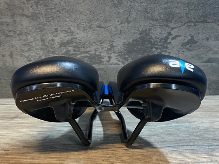 JO486 AEROELASTIC AE Saddle サドル 黒 CR-MOレール