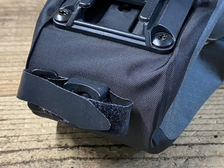 KE812 オルトリーブ ORTLIEB サドルバッグ 黒 グレー