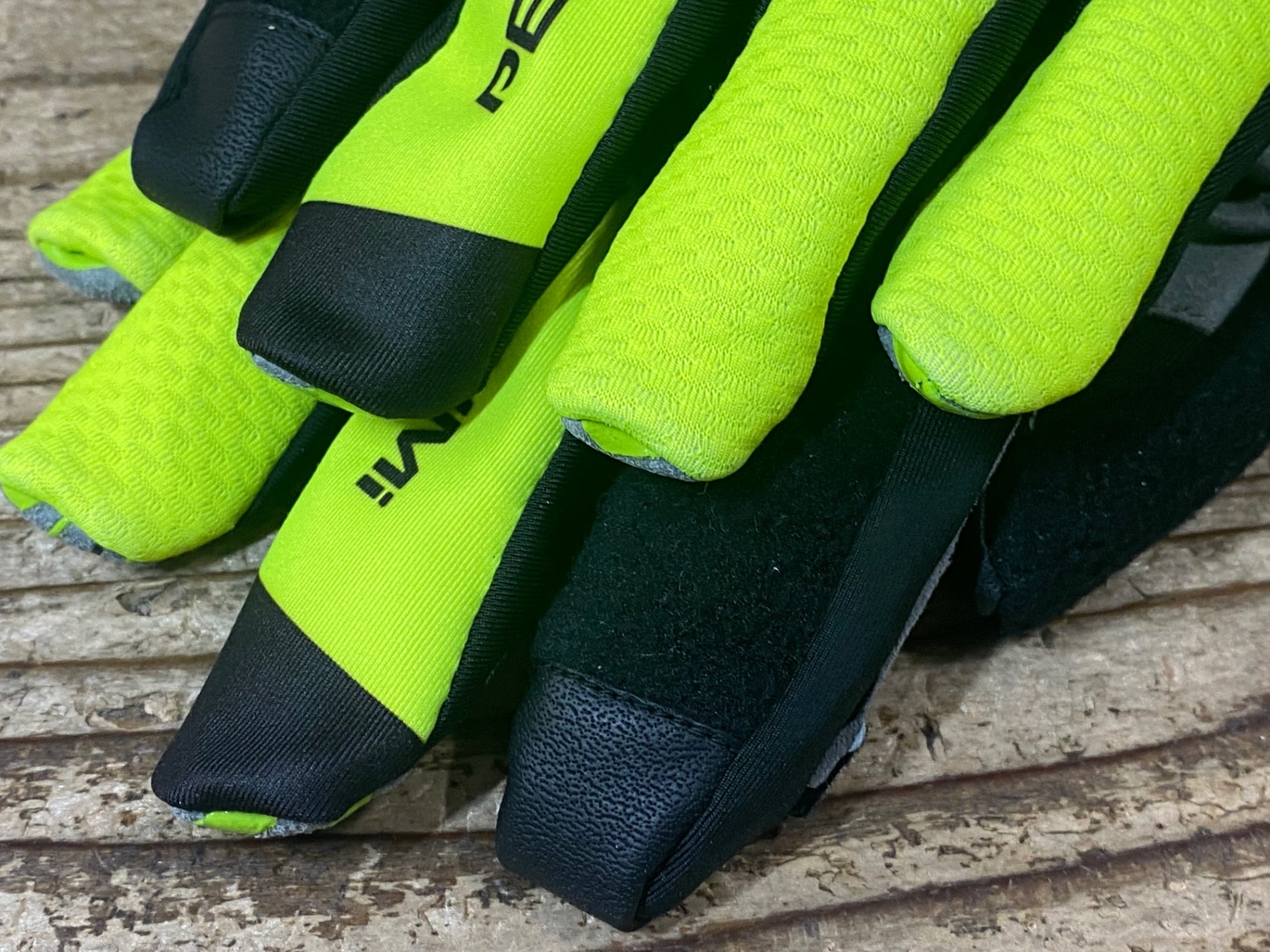 JT582 パールイズミ PEARL iZUMi 長指 グローブ 黄 黒 M 裏起毛 – BICI