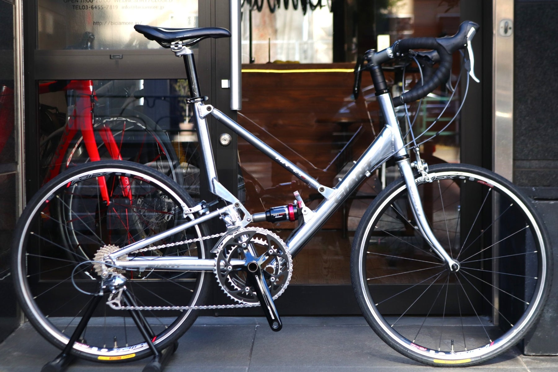 【取引中】GIANT MR4 R [2015年モデル] 本年度モデル限りの名車！ロードバイクの走行性能で折り畳み！？GIANT