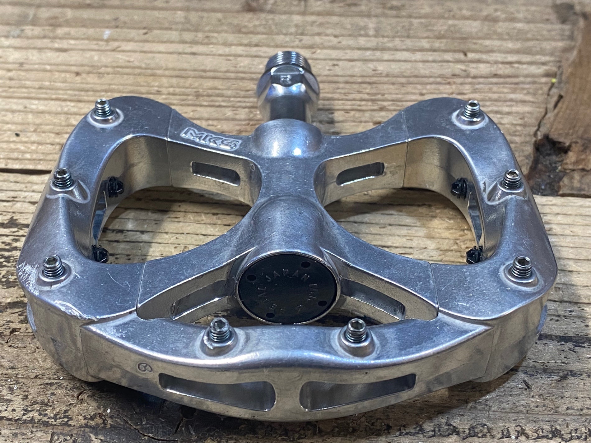 A*n様 [値下げ中] CHROMAG SCARABフラットペダル シルバー Scarab: Enduro & Trail MTB Flat Pedals with Customizable Pin