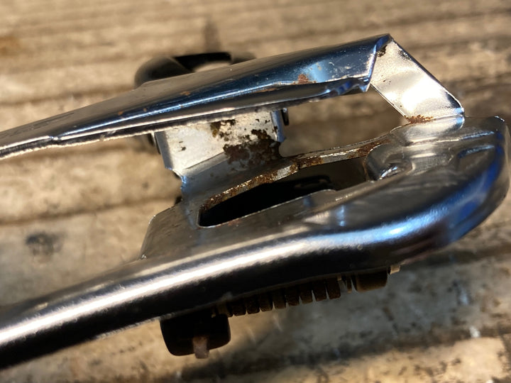 JH526 シマノ SHIMANO 105 FD-5800 フロントディレイラー 2s ※プレート欠品