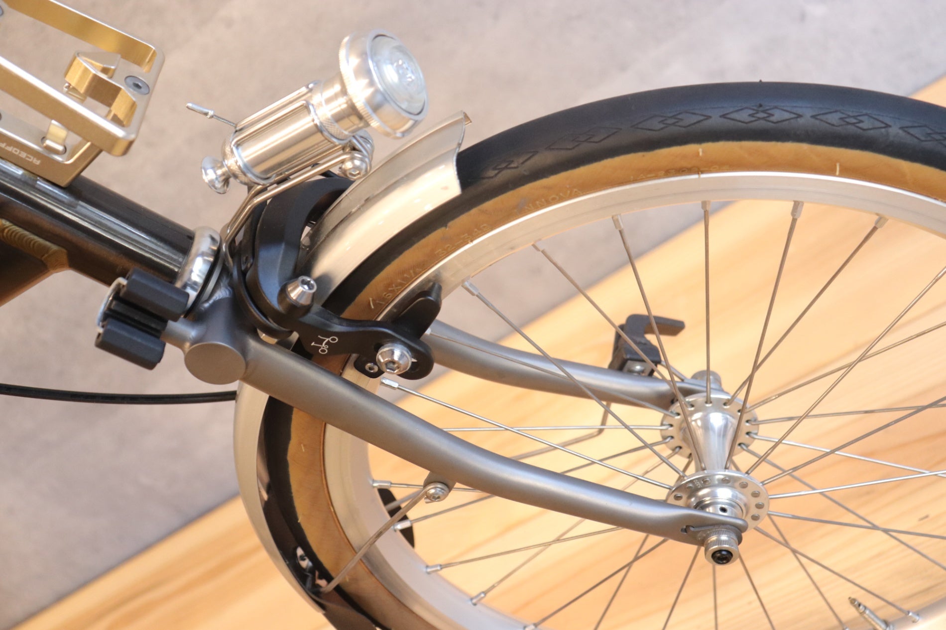 決算SALE ブロンプトン BROMPTON S6R ブラックラッカー 2021モデル