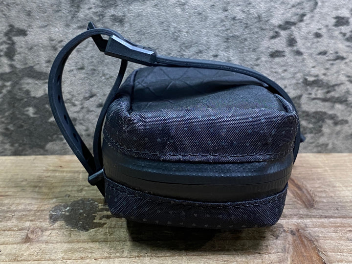 JK024 オルケース ORUCASE SADDLE BAG HC サドルバッグ 黒 0.4L