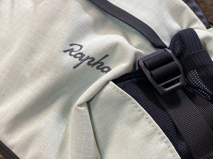 JW718 ラファ Rapha TRAIL HIP PACK ウエストポーチ 白 黒