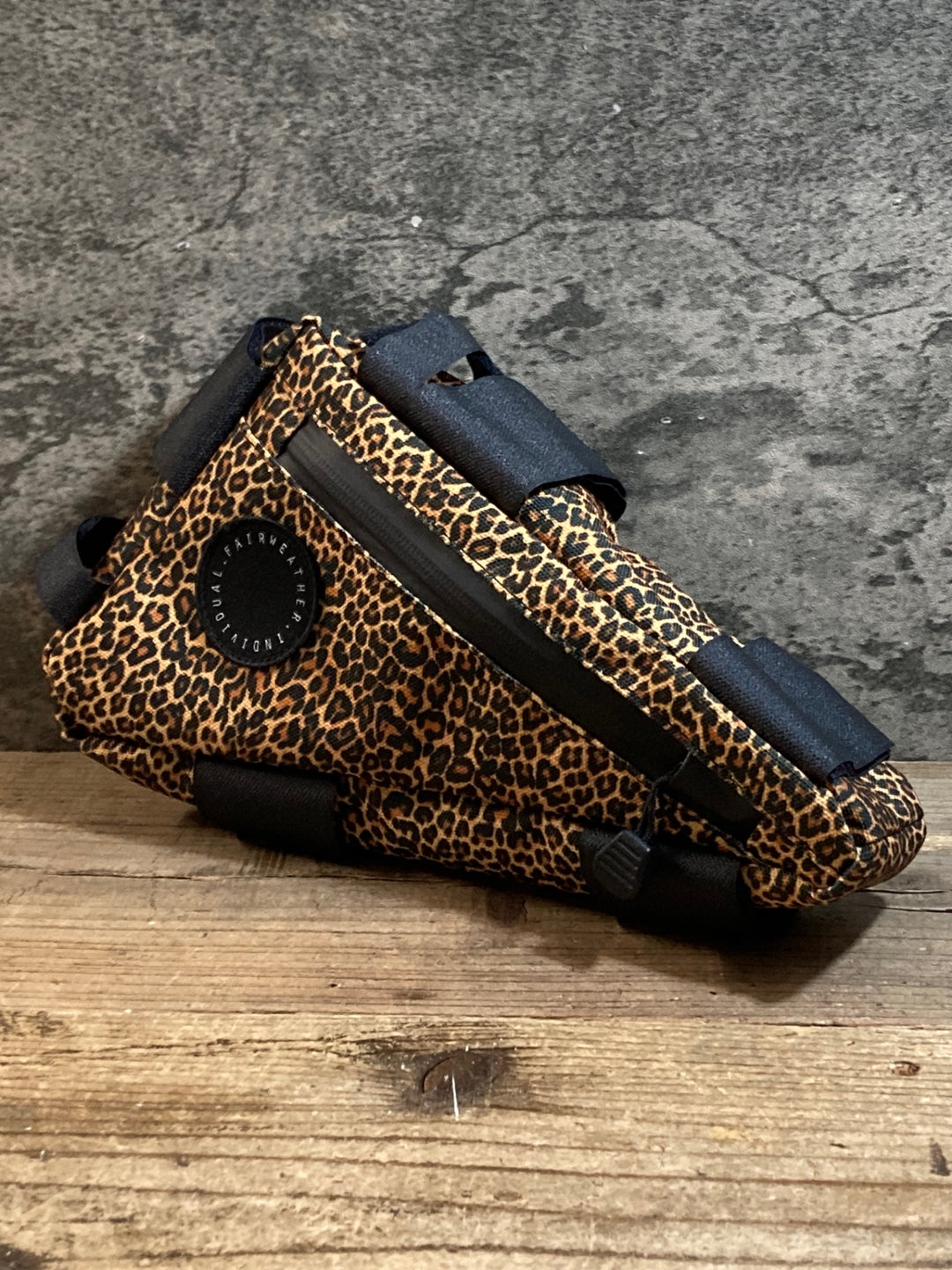 KE456 フェアウェザー FAIRWEATHER コーナーバッグ CORNER BAG フレームバッグ 豹柄