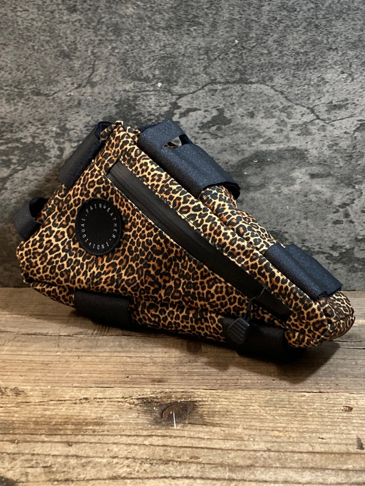 KE456 フェアウェザー FAIRWEATHER コーナーバッグ CORNER BAG フレームバッグ 豹柄