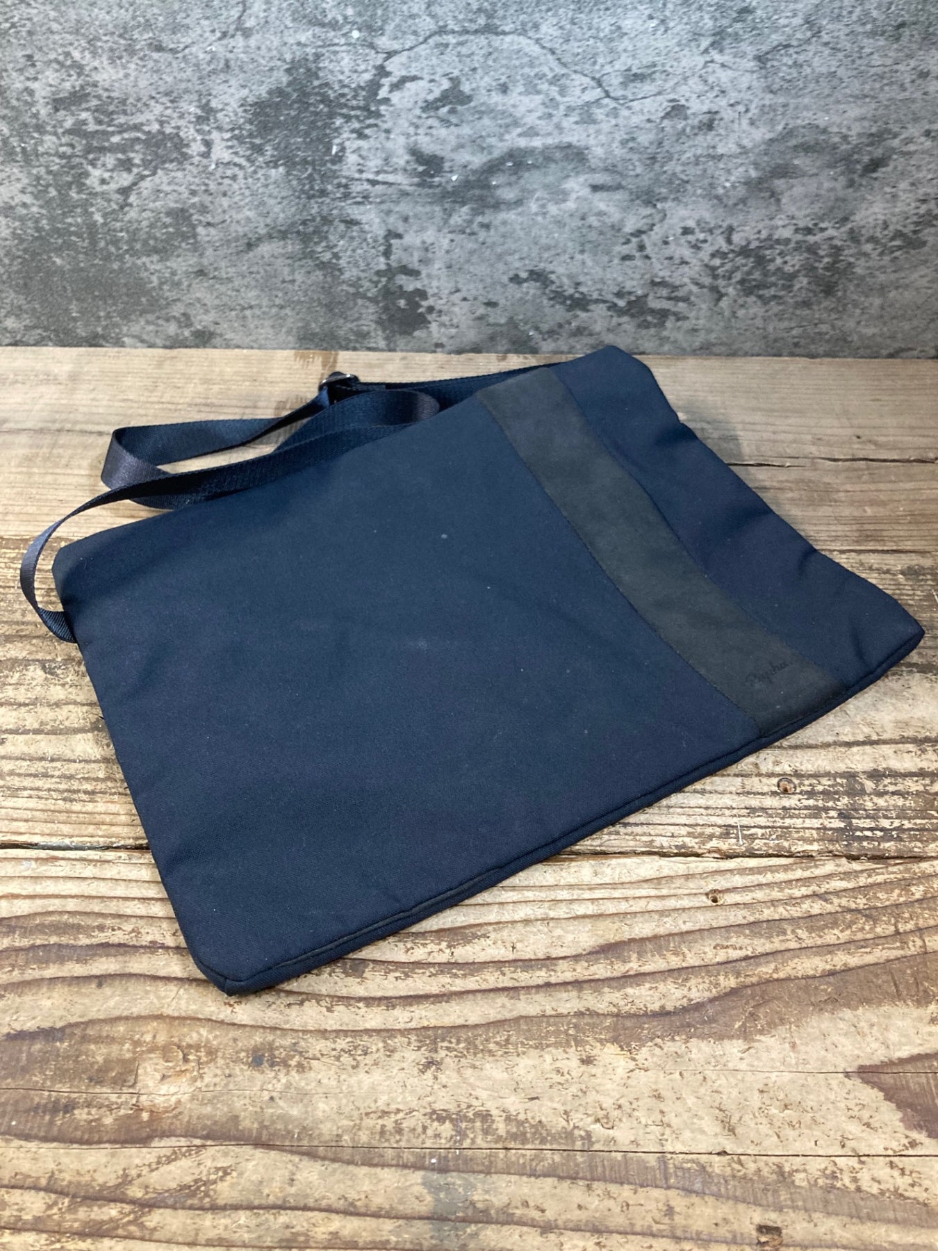 KD505 ラファ Rapha Musette サコッシュ 黒 ※スレ – BICI AMORE ONLINE