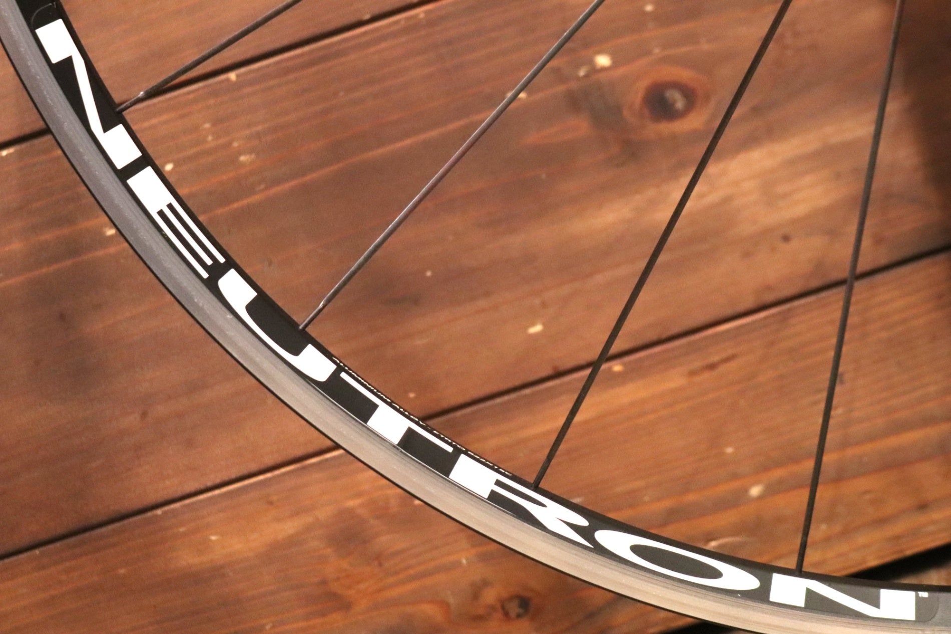 カンパニョーロ CAMPAGNOLO ニュートロン NEUTRON アルミ クリンチャー
