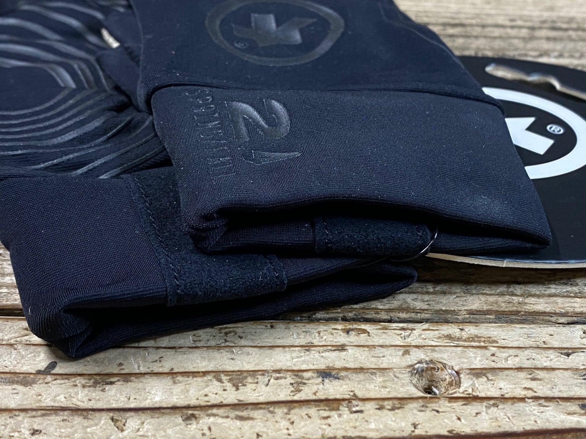 JQ155 アソス assos tiburu Glove EVO7 長指ウィンターグローブ 黒 S